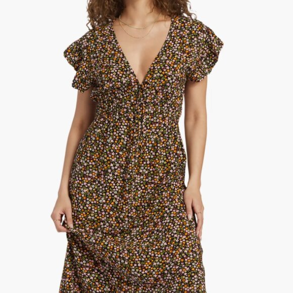 Billabong Dresses & Skirts - NWT Billabong Picnic Date Floral Shirred Dress